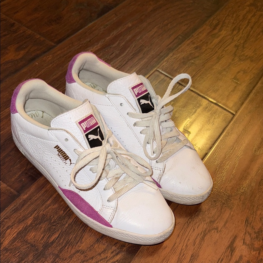 Woman’s White With Pink Accent Puma Sneakers Size 5.5